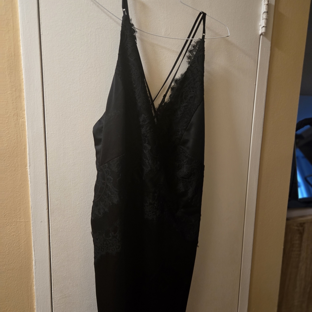 Elegant Black Lace Dress